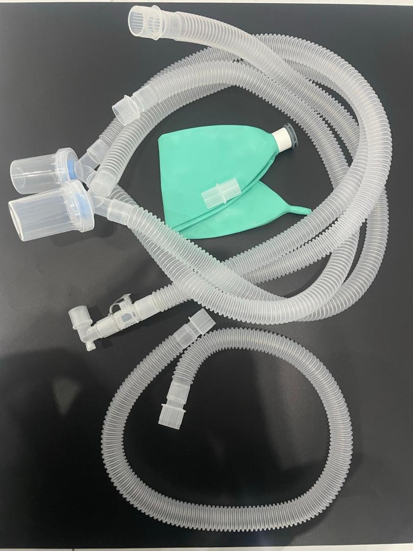 medical breathing circuit